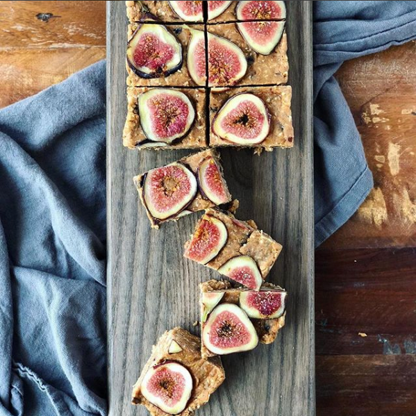 No-Bake Peanut Butter &amp; Fig Protein Bars