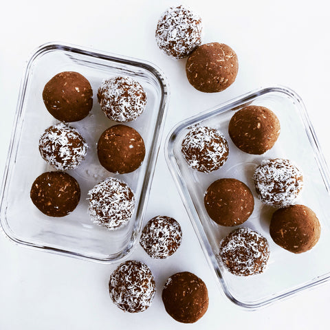 Traveling With Your Protein Balls: Travel Snacks & Hacks